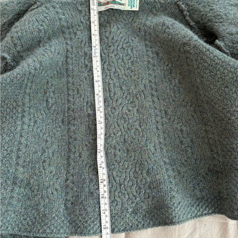 Aran Crafts 100% Merino Wool Cardigan - Made in Ireland - Picture 3 of 6